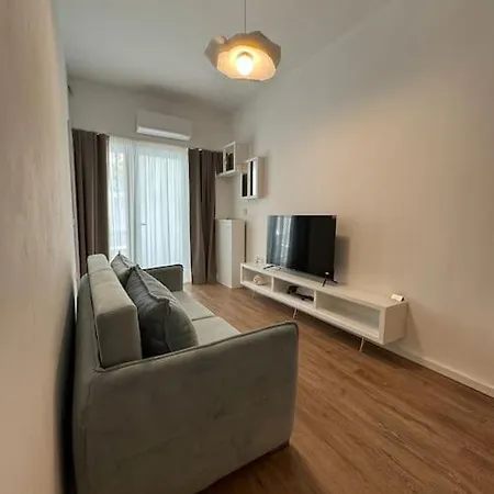 Saint 40 Premium Flat * Sarandë
