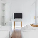 Дом отдыха Saint 40 Premium Flat Саранда
