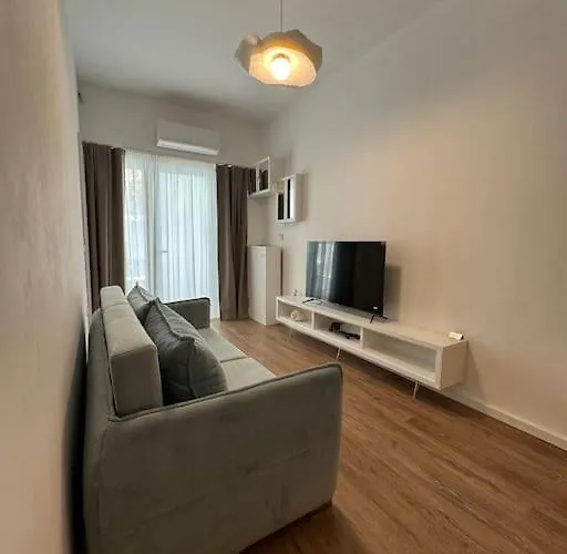 Saint 40 Premium Flat * Sarandë